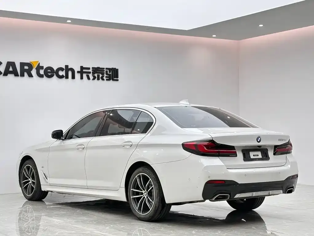 BMW 5 Series — фото 2