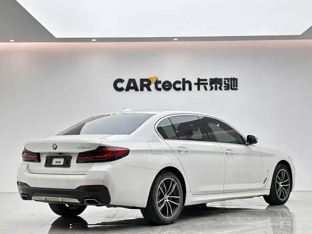 BMW 5 Series — фото 3