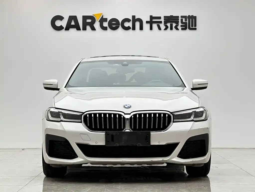 BMW 5 Series — фото 8