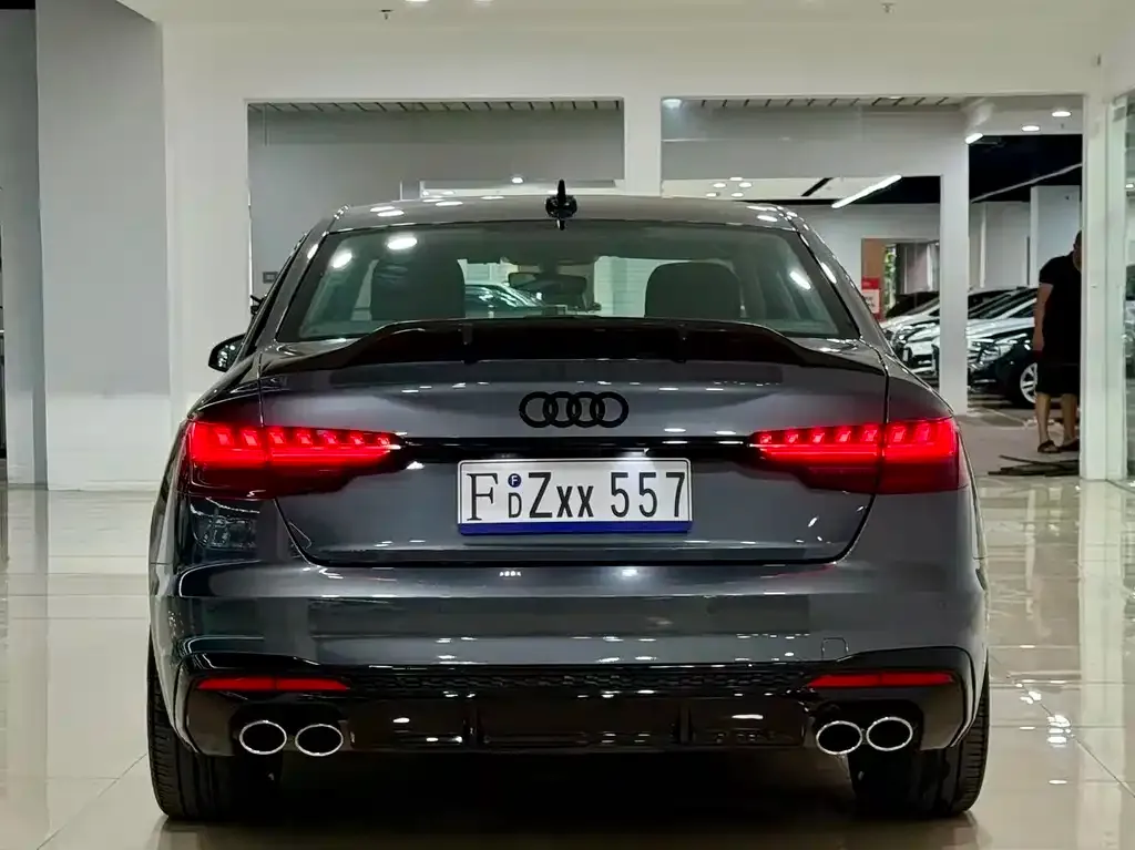 Audi A4L — фото 4