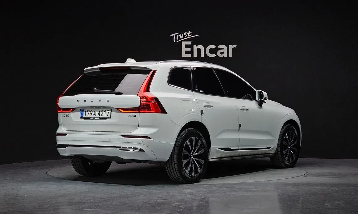 Volvo XC60 — фото 2