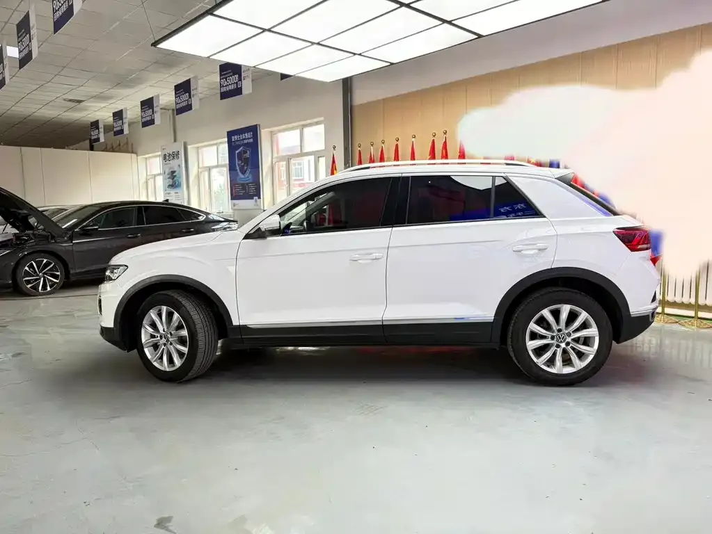 Volkswagen T-Roc — фото 4