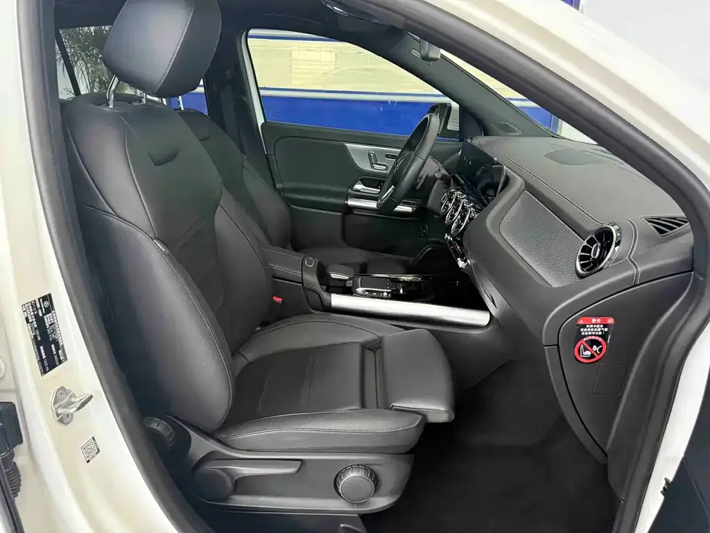 Mercedes-Benz GLA — фото 10