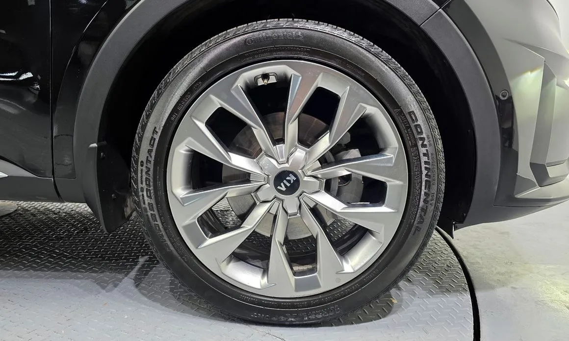 Kia Sorento — фото 8