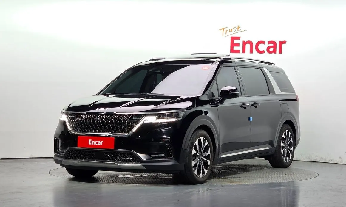 Kia Carnival — фото 1