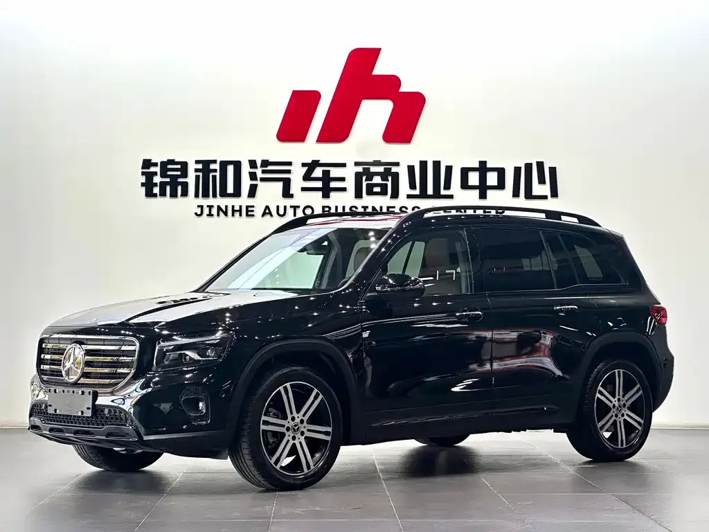 Mercedes-Benz GLB — фото 1