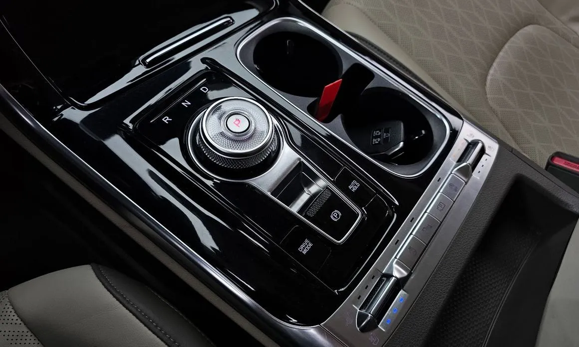 Kia Carnival — фото 9