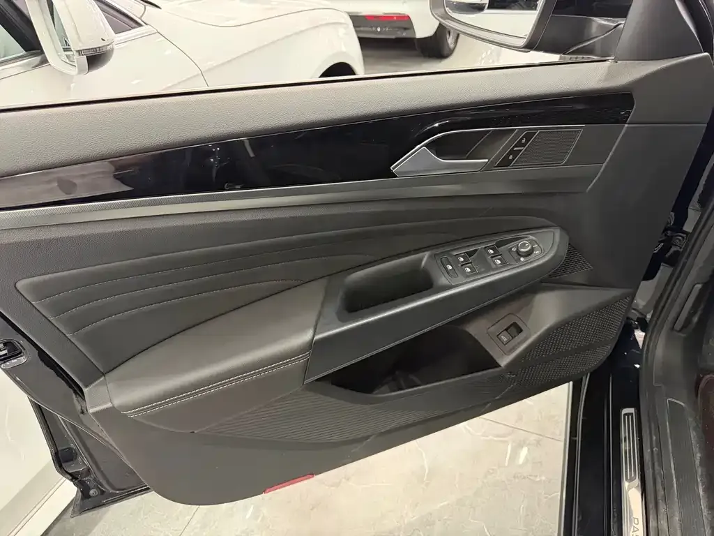 Volkswagen Passat — фото 5