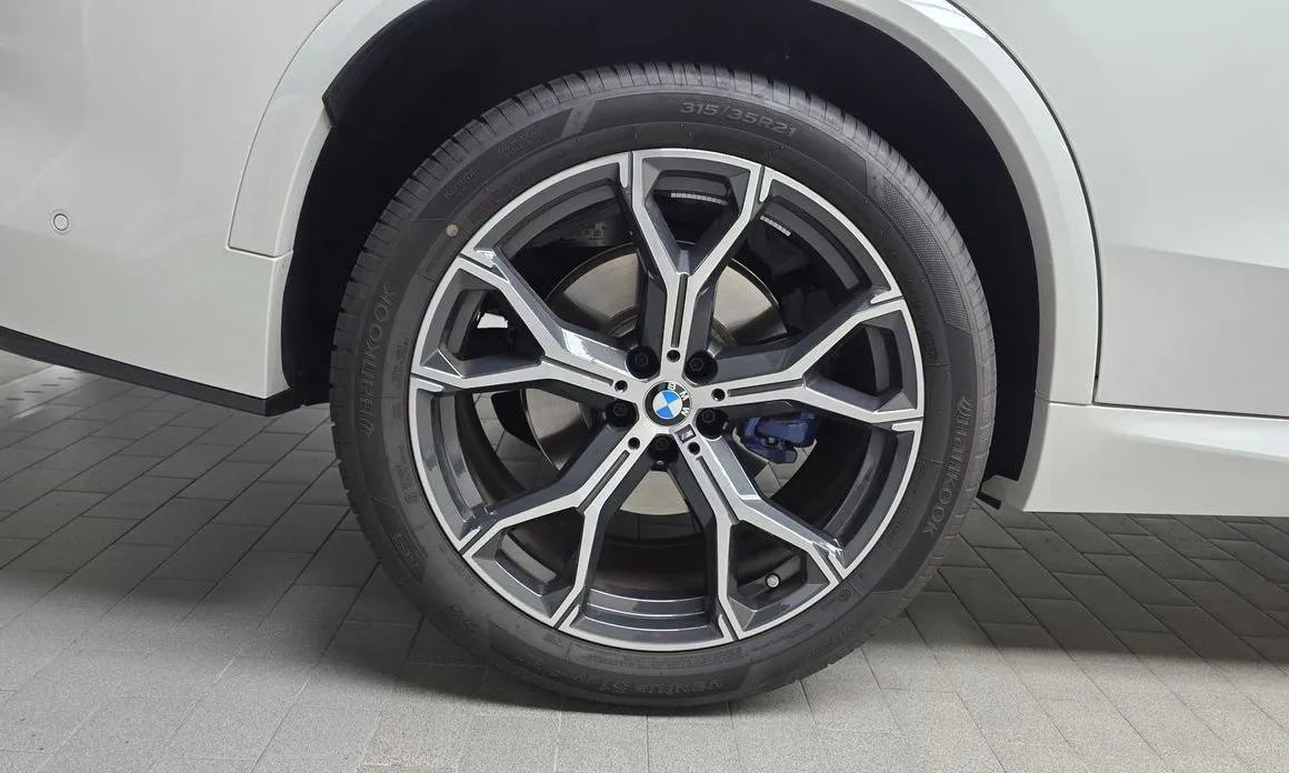 BMW X5 — фото 10