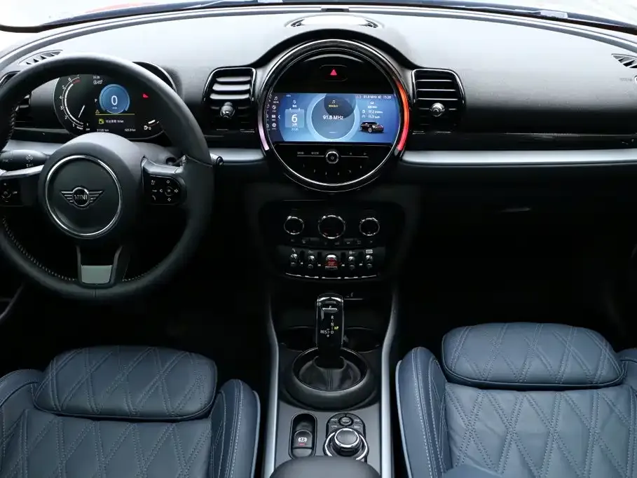 MINI Clubman — фото 10