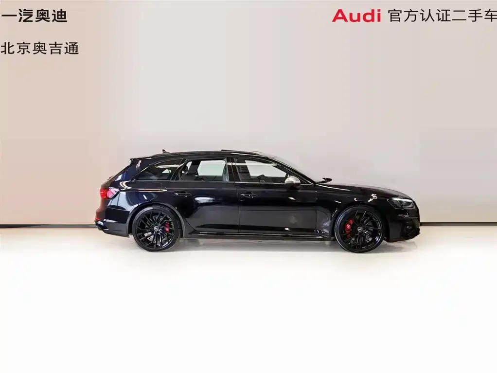 Audi RS 4 — фото 4