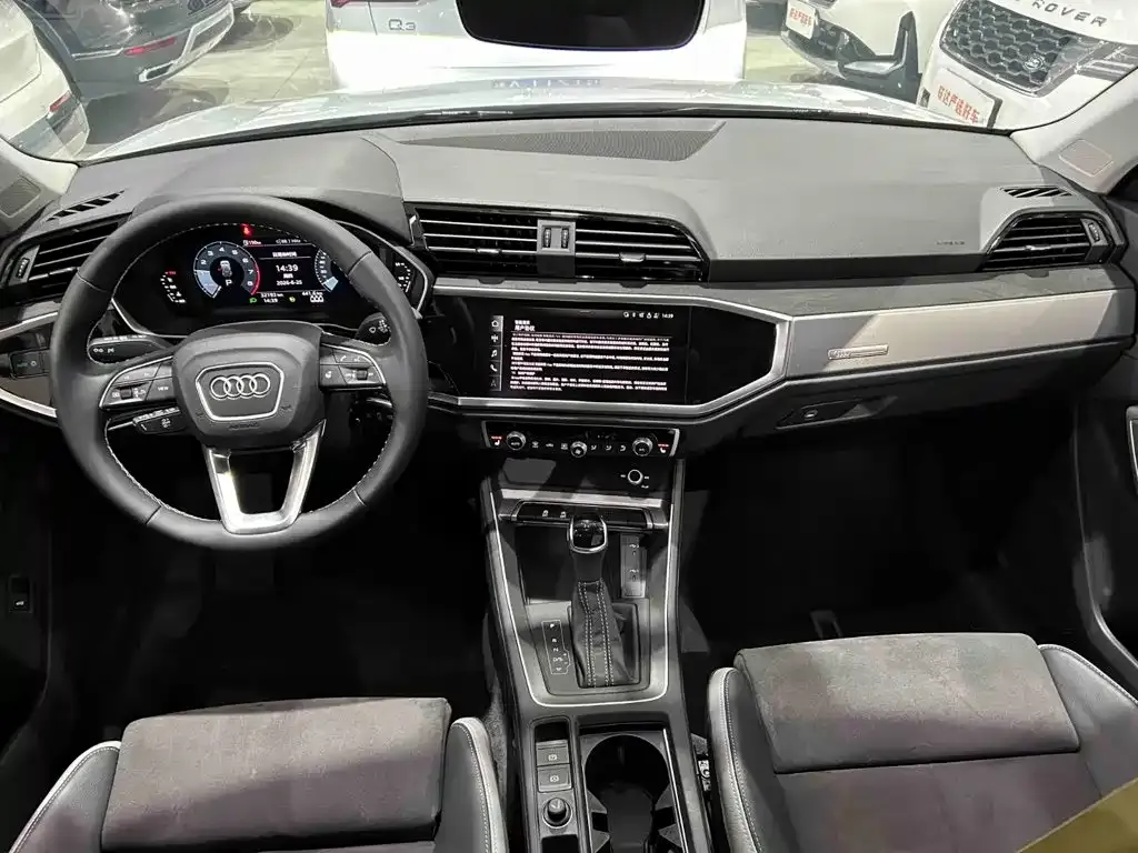 Audi Q3 — фото 10
