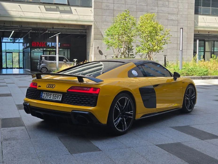 Audi R8 — фото 10