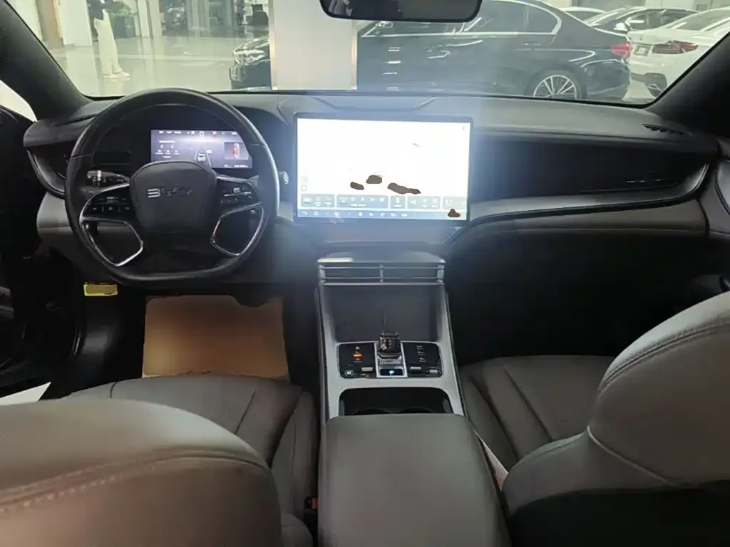 BYD Seal 07 DM-i — фото 9