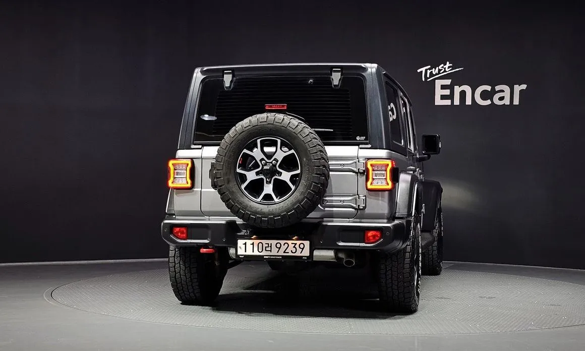 Jeep Wrangler — фото 10