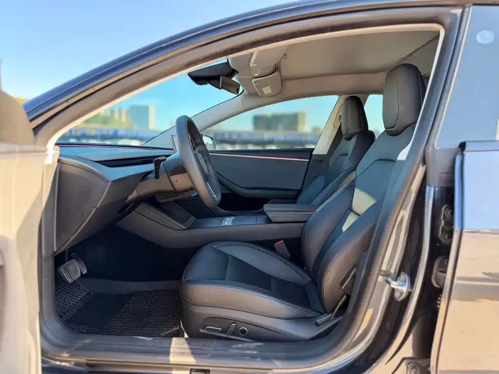 Tesla Model 3 — фото 6
