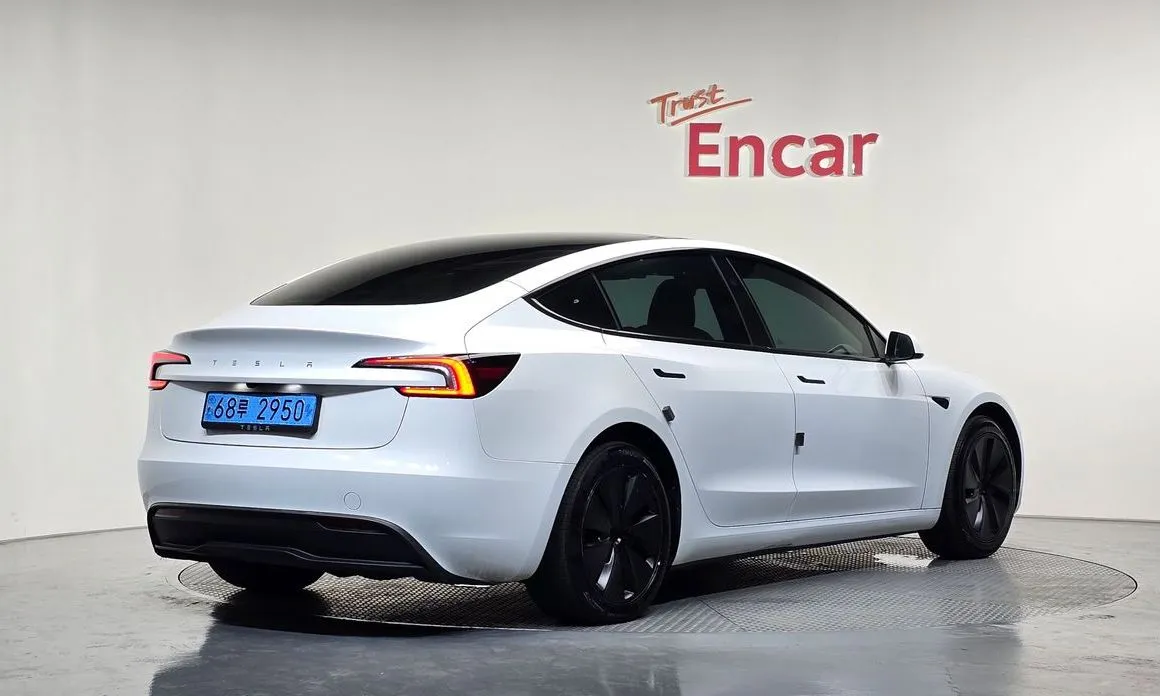 Tesla Model 3 — фото 3