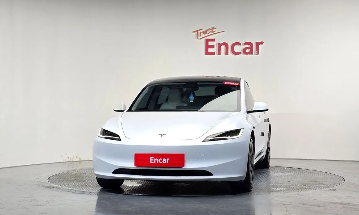 Tesla Model 3 — фото 9