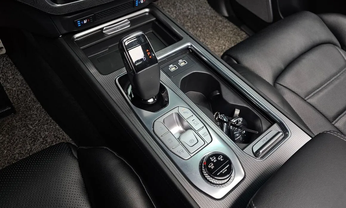 KG Mobility (Ssangyong) Rexton — фото 10