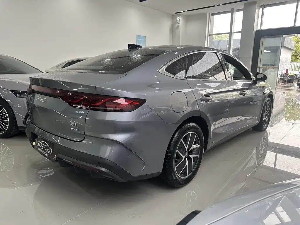 BYD Qin L — фото 9