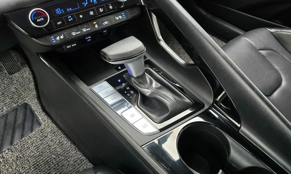 Hyundai AVANTE — фото 9