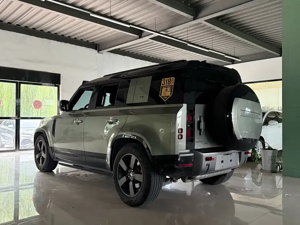 Land Rover Defender — фото 3