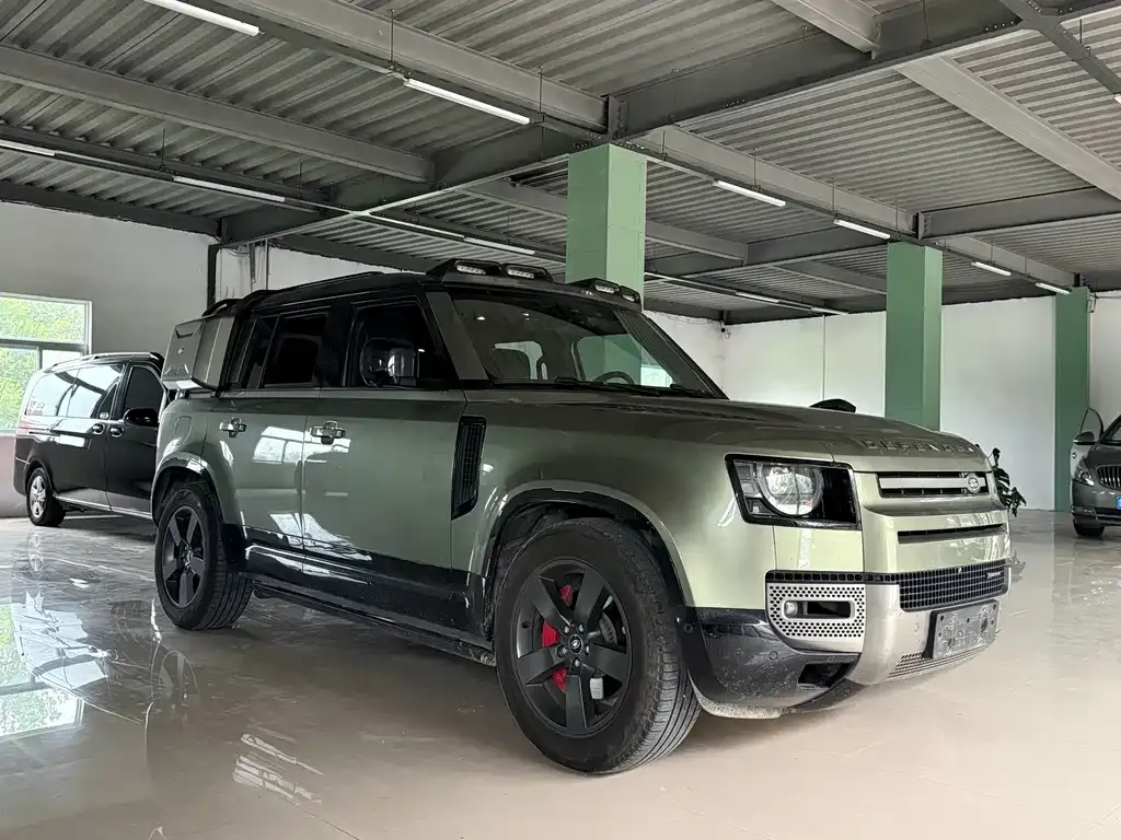 Land Rover Defender — фото 10