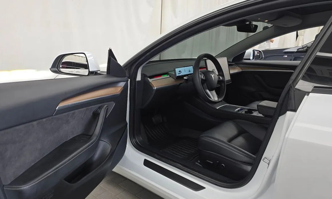Tesla Model 3 — фото 4