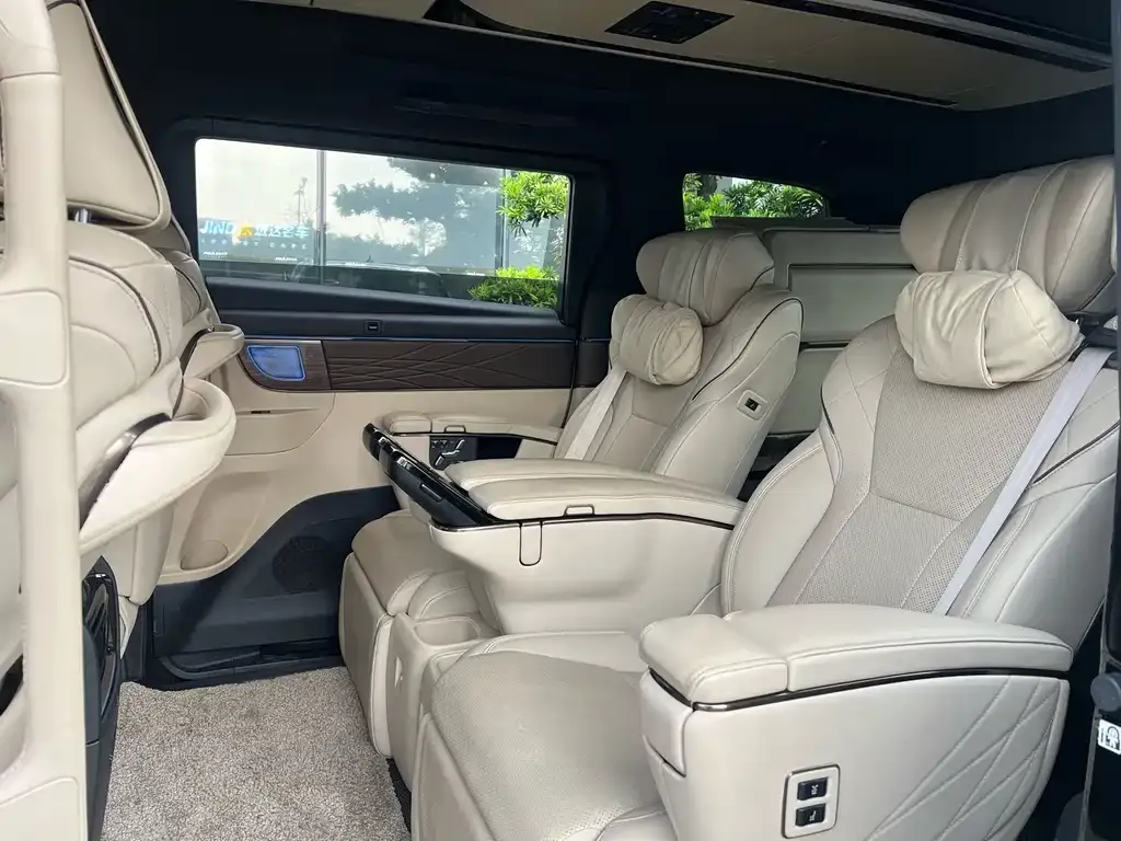 Toyota Vellfire — фото 9