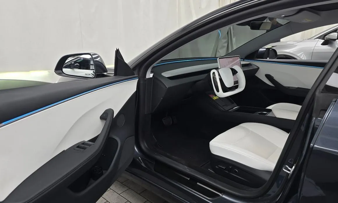 Tesla Model 3 — фото 3