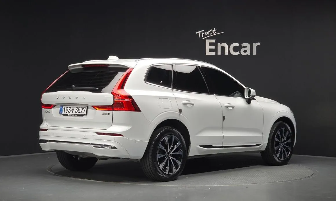 Volvo XC60 — фото 2