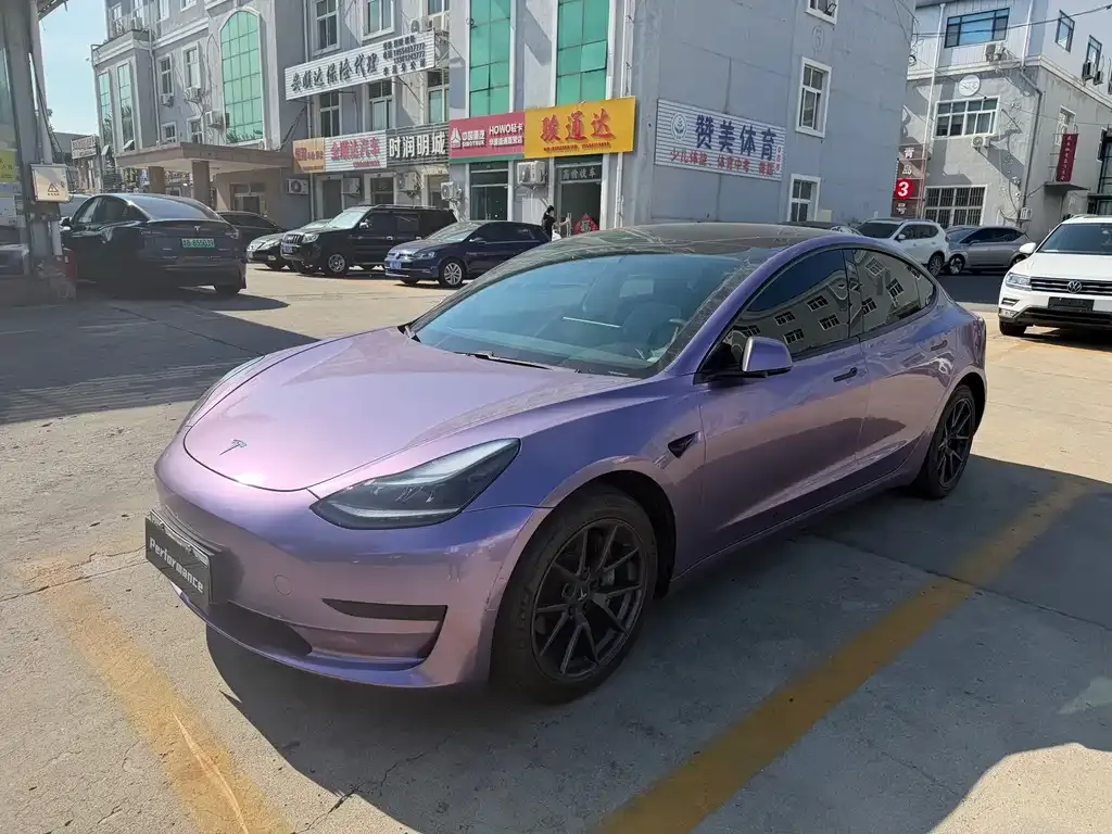 Tesla Model 3 — фото 1