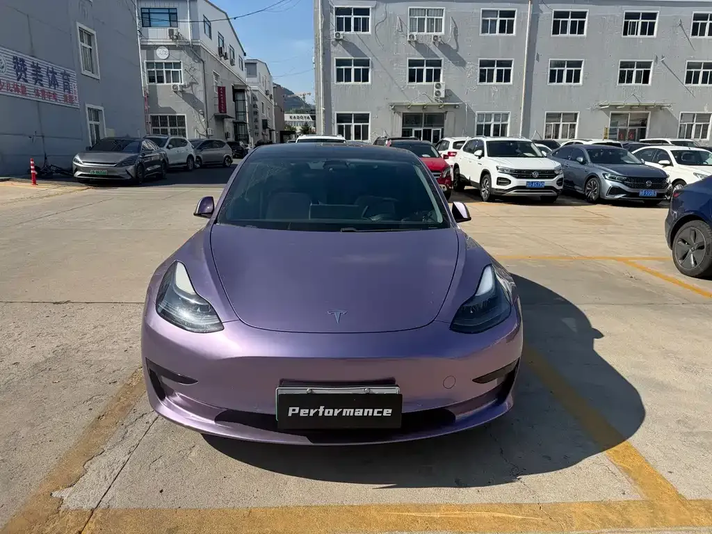 Tesla Model 3 — фото 9