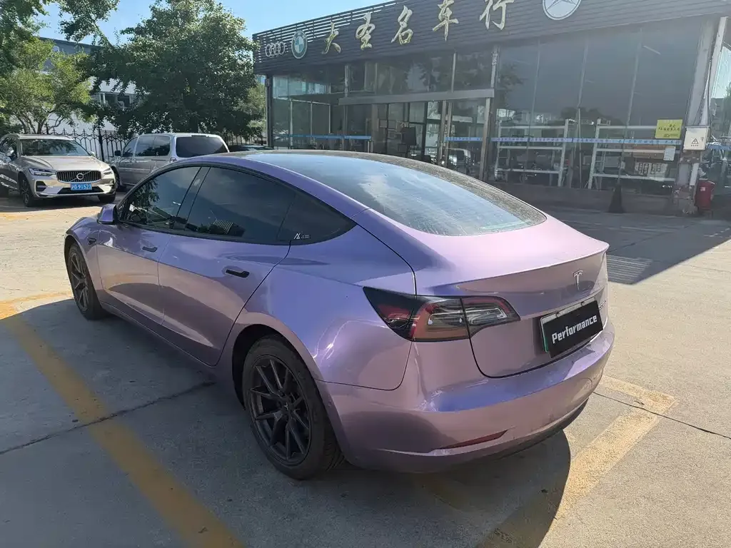 Tesla Model 3 — фото 4