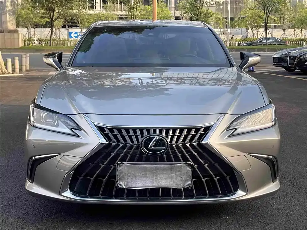 Lexus ES — фото 9