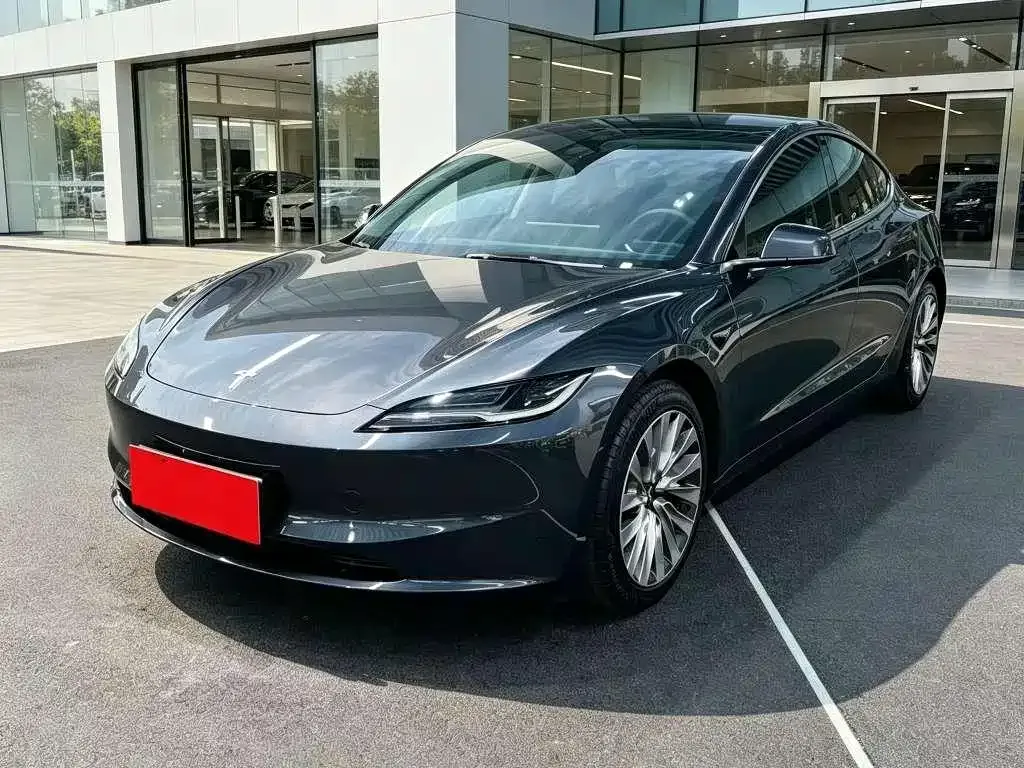 Tesla Model 3 — фото 6