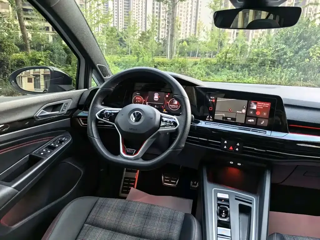 Volkswagen Golf GTI — фото 4