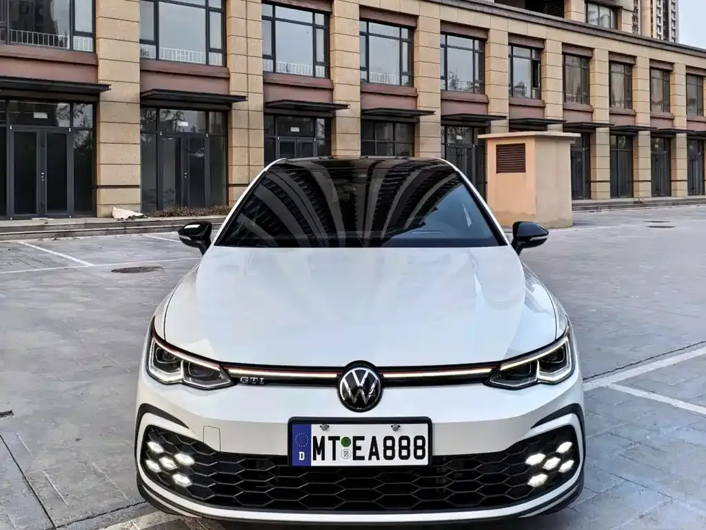 Volkswagen Golf GTI — фото 5