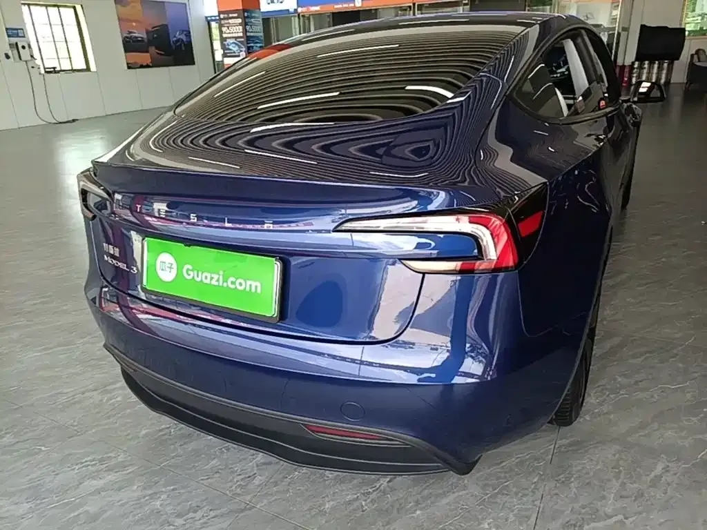 Tesla Model 3 — фото 6
