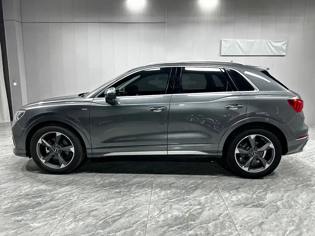 Audi Q3 — фото 9