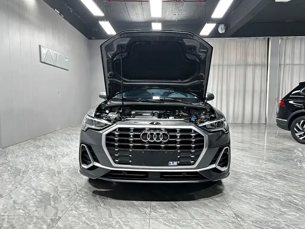 Audi Q3 — фото 3