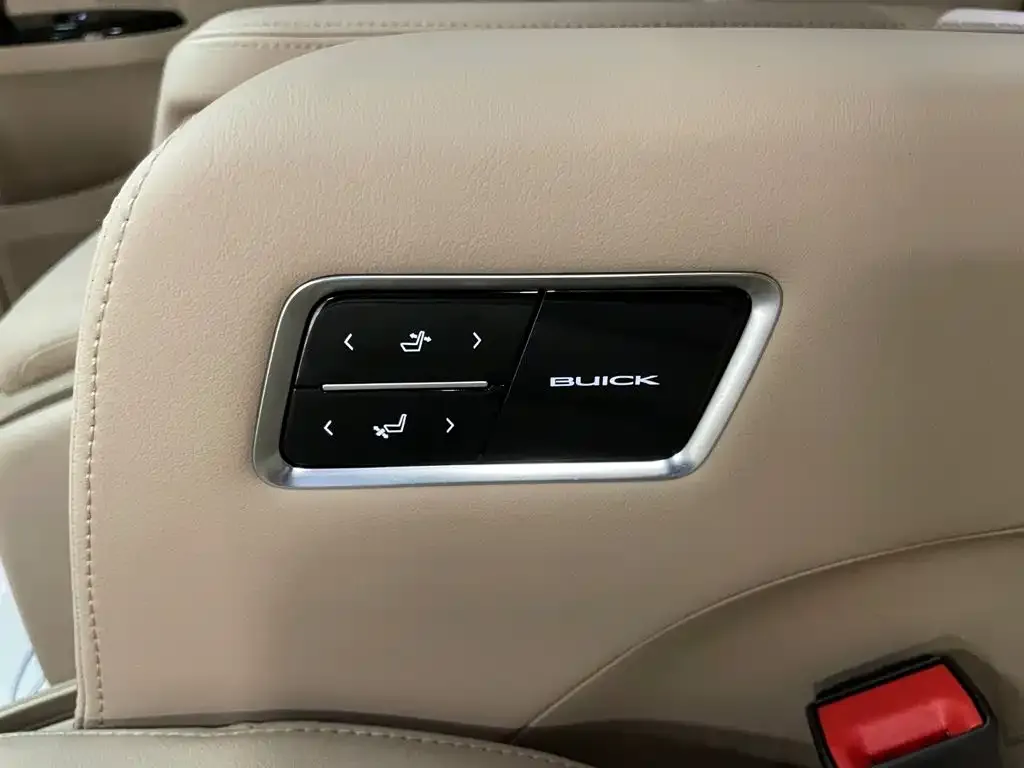 Buick GL8 Hybrid — фото 8