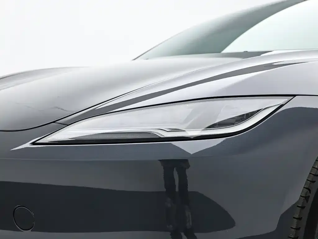 Tesla Model 3 — фото 6