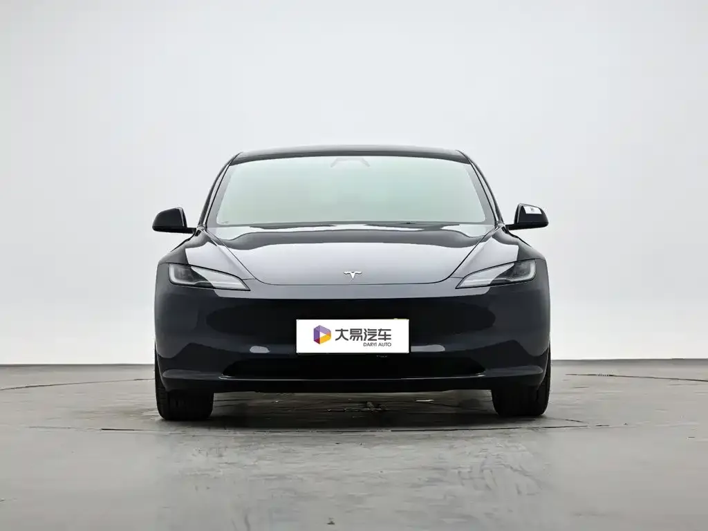 Tesla Model 3 — фото 2