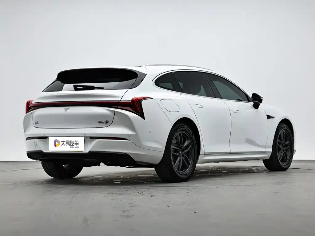 Neta S Shooting Brake — фото 10