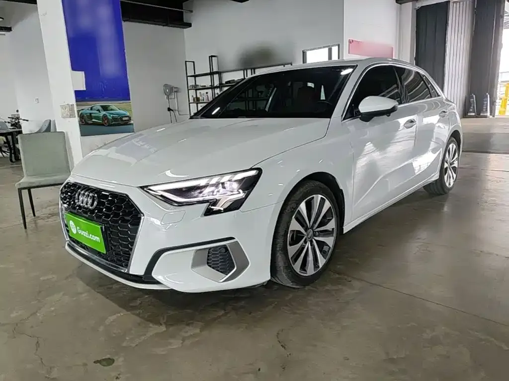 Audi A3 — фото 1