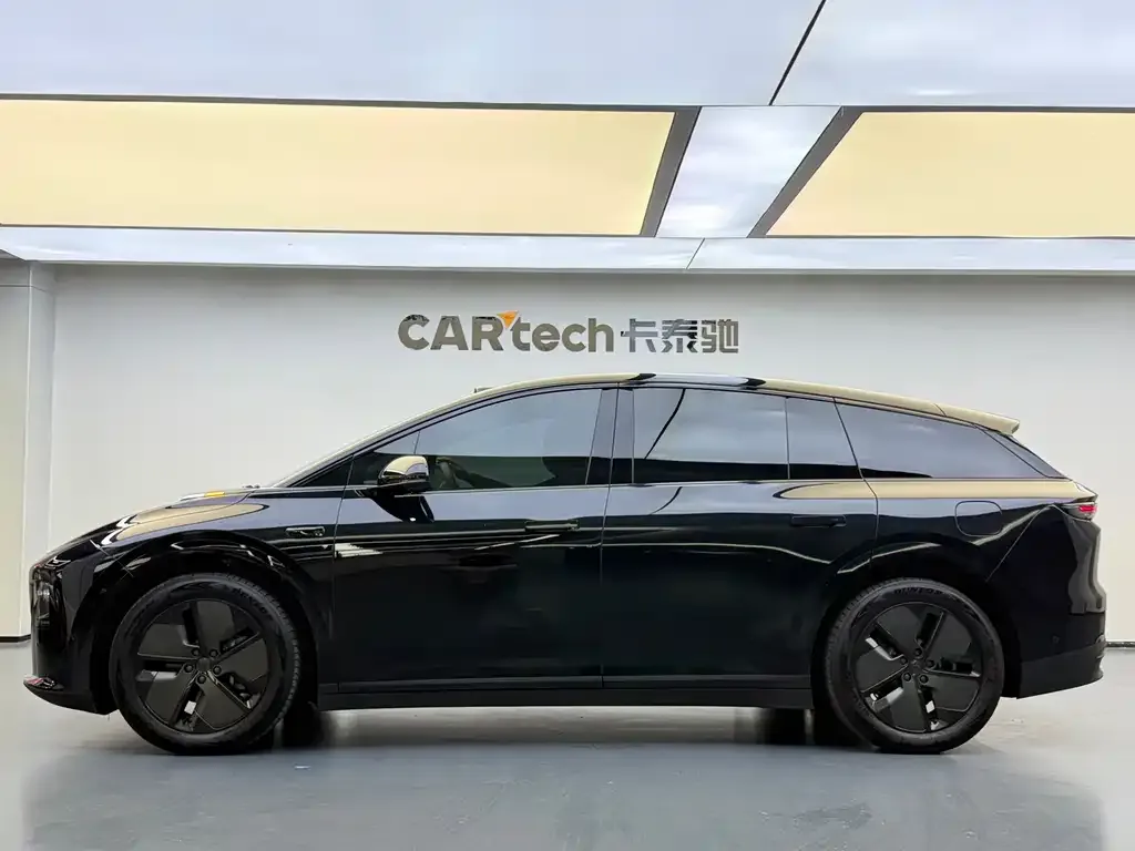 Li Auto i6 — фото 10