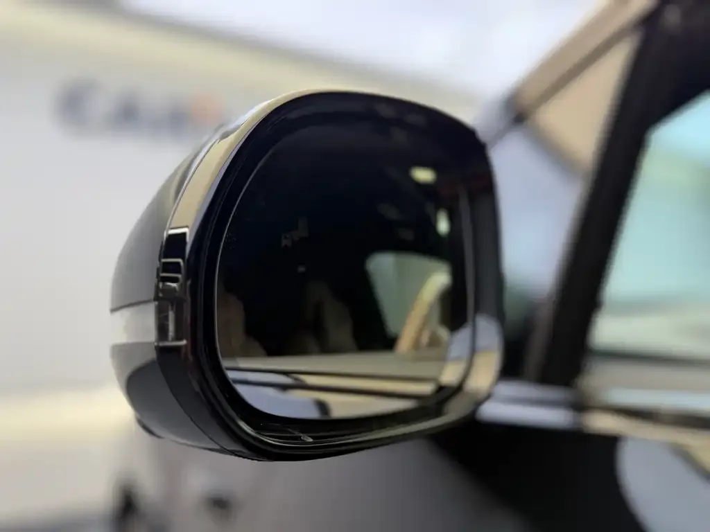 Li Auto i6 — фото 2