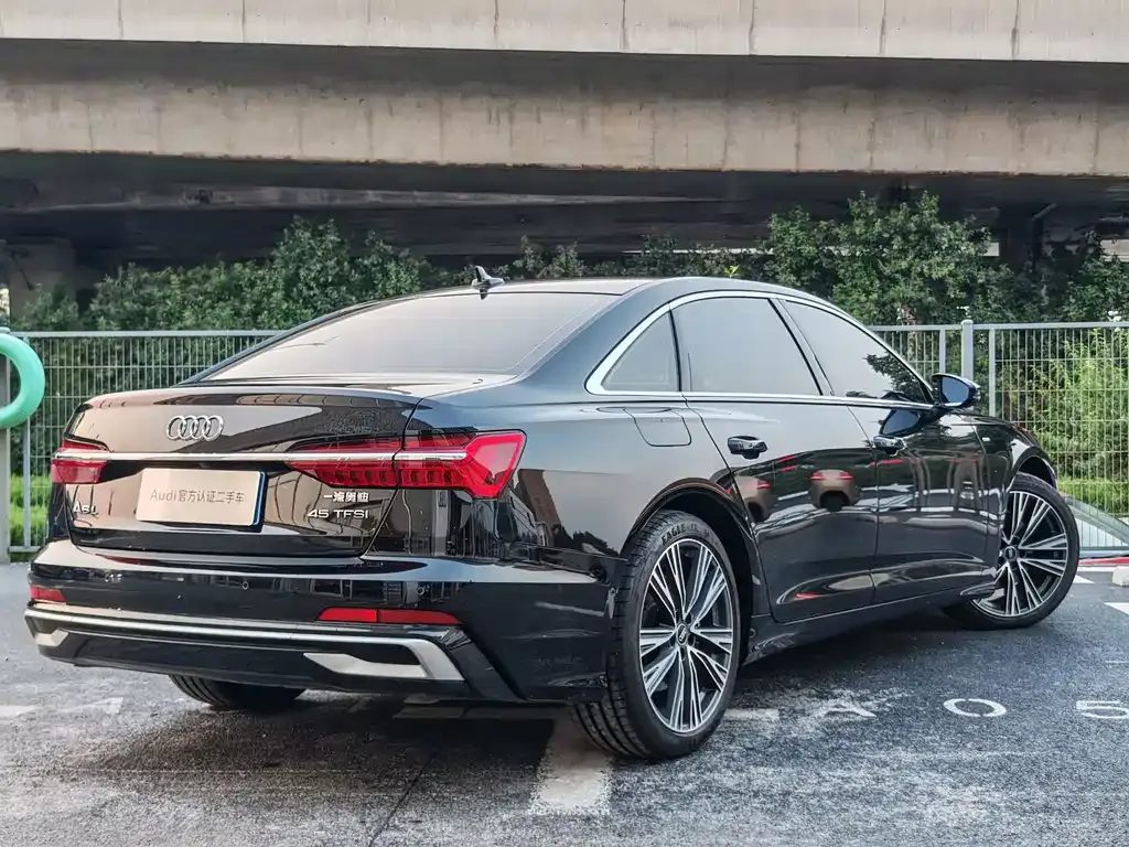 Audi A6L — фото 5