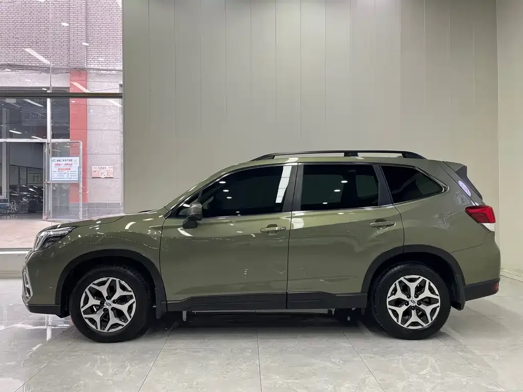 Subaru Forester — фото 4
